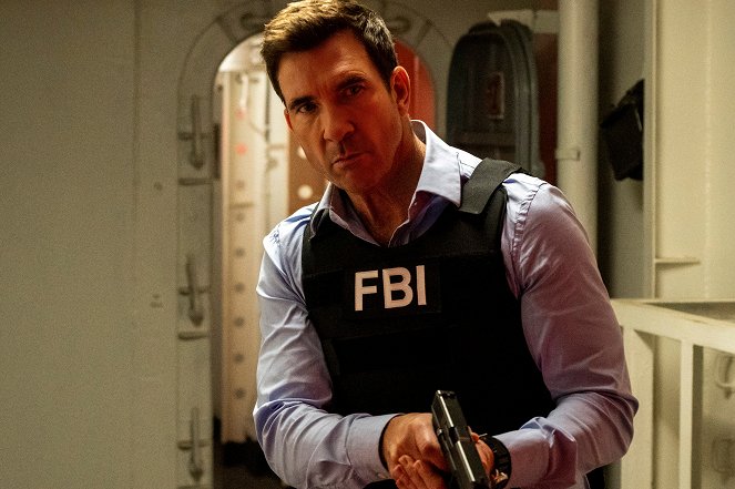 FBI: Most Wanted - Season 4 - Succession - De la película