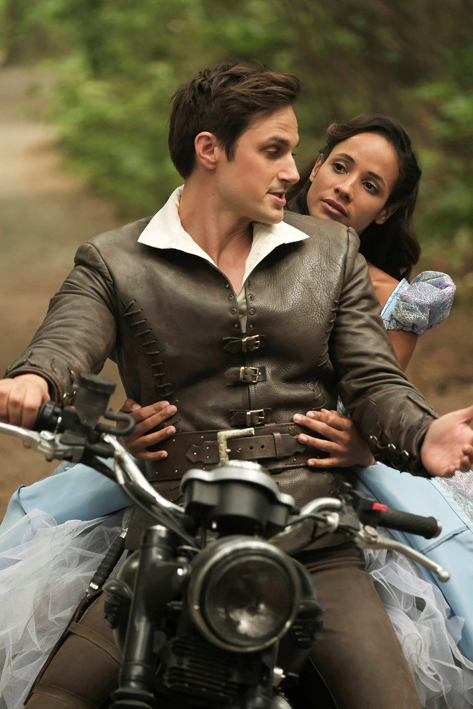 Once Upon a Time - Hyperion Heights - Van film - Andrew J. West, Dania Ramirez