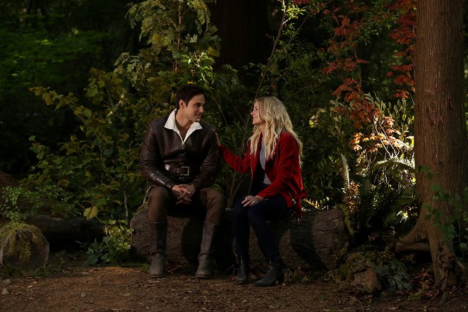 Once Upon a Time - A Pirate's Life - Photos - Andrew J. West, Jennifer Morrison
