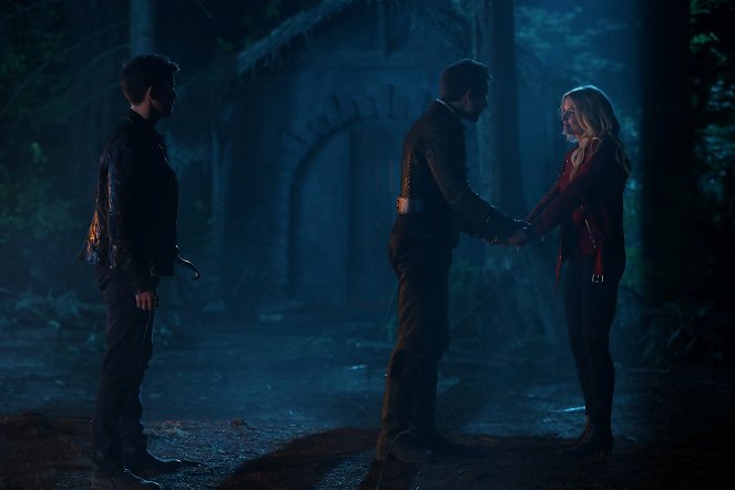 Once Upon a Time - Season 7 - A Pirate's Life - Photos - Colin O'Donoghue, Andrew J. West, Jennifer Morrison