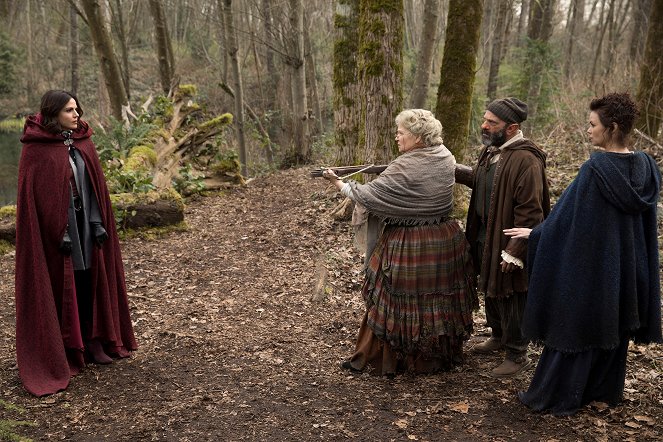 Once Upon a Time - Homecoming - Photos - Lana Parrilla, Beverley Elliott, Lee Arenberg, Keegan Connor Tracy