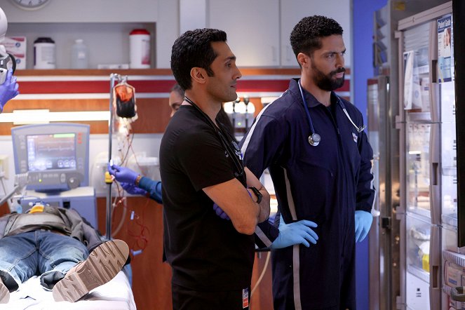 Chicago Med - Season 9 - These Are Not the Droids You Are Looking For - Filmfotos