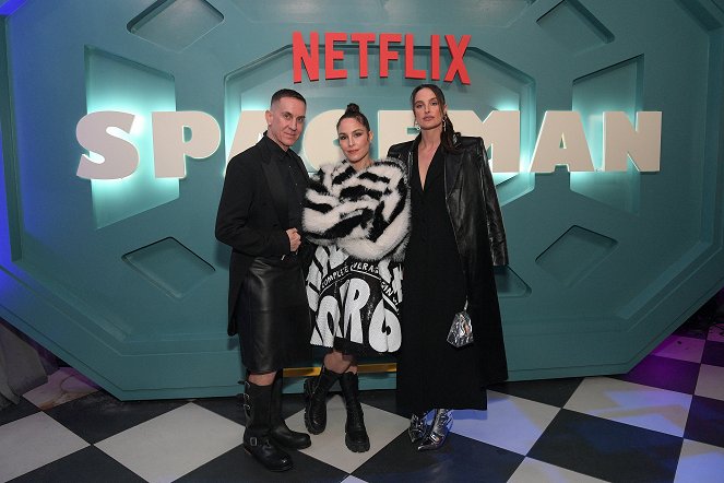 Kosmonaut z Čech - Z akcí - Netflix's "Spaceman" LA Special Screening at The Egyptian Theatre Hollywood on February 26, 2024 in Los Angeles, California - Jeremy Scott, Noomi Rapace