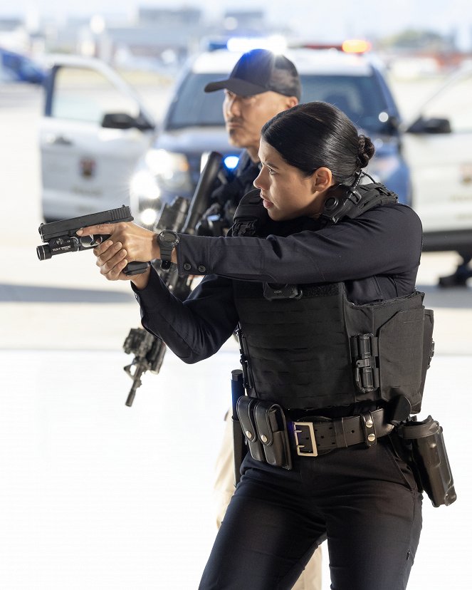 The Rookie - Strike Back - Do filme - Lisseth Chavez