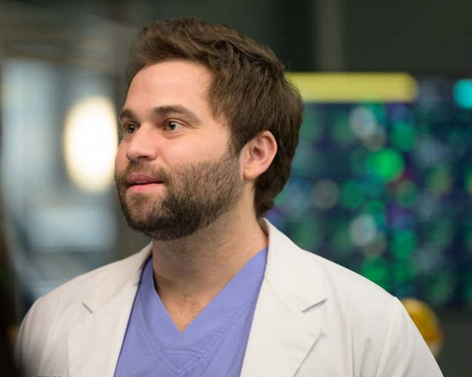 Grey's Anatomy - Die jungen Ärzte - Season 20 - We've Only Just Begun - Filmfotos - Jake Borelli