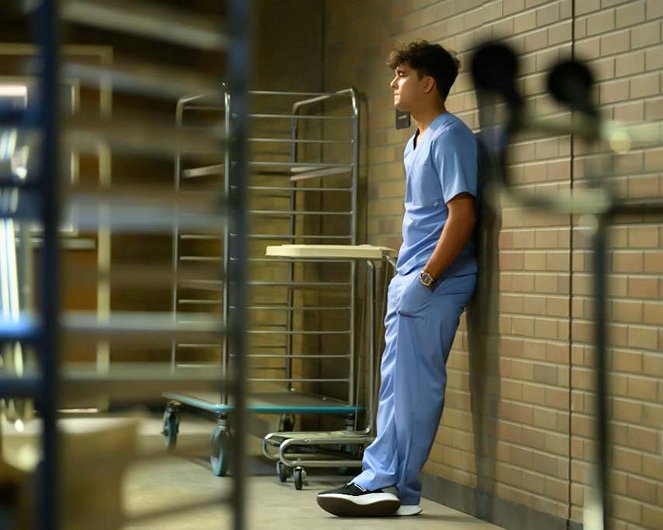 Grey's Anatomy - Season 20 - We've Only Just Begun - Photos - Niko Terho