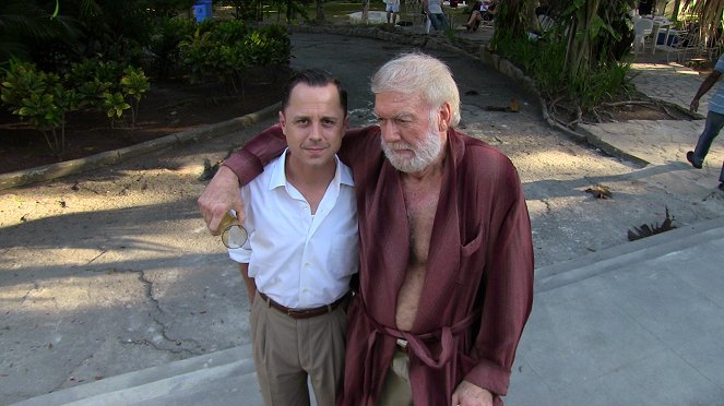 Papa Hemingway in Cuba - Photos - Giovanni Ribisi, Adrian Sparks