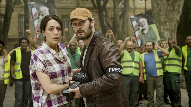 La Peste - Photos - Sofia Essaïdi, Hugo Becker