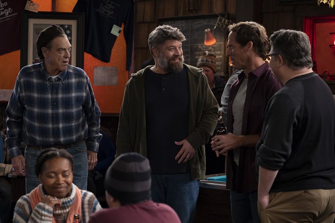 The Conners - Season 6 - Hanging in Dorms with Boys and the Secret Life of Men - Filmfotók