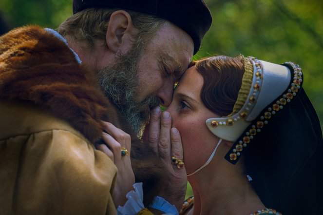 Le Jeu de la reine - Film - Jude Law, Alicia Vikander