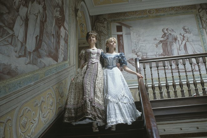 The Importance of Being Earnest - Photos - Frances O'Connor, Reese Witherspoon