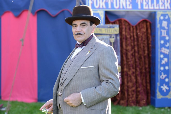 Agatha Christies Poirot - Season 13 - Wiedersehen Mit Mrs. Oliver - Werbefoto - David Suchet