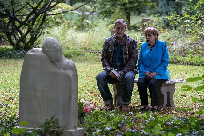 Miss Merkel - Ein Uckermark-Krimi - Mord auf dem Friedhof - Film