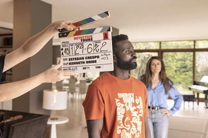 Detective Touré - De filmagens - Malcolm Treviño-Sitté