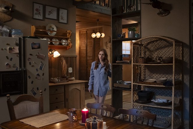The Strangers: Chapter 1 - Photos - Madelaine Petsch