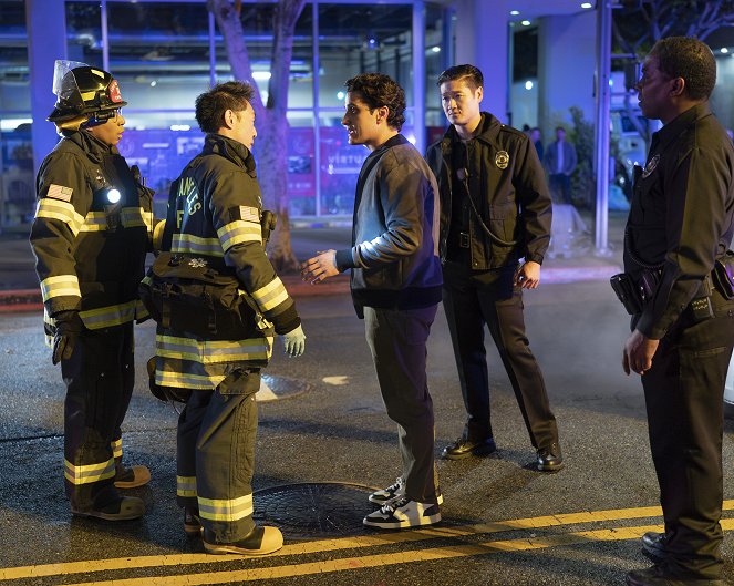 9-1-1 - Season 7 - Rock the Boat - Photos - Aisha Hinds, Kenneth Choi, Ricky Martinez