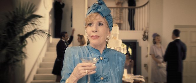 Palm Royale - Season 1 - Maxine podejmuje ryzyko - Z filmu - Carol Burnett