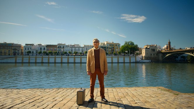 The Reluctant Traveler - Photos - Eugene Levy