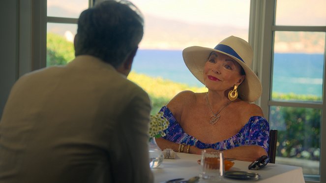 The Reluctant Traveler - France: The Secrets of Saint-Tropez - Filmfotos - Joan Collins