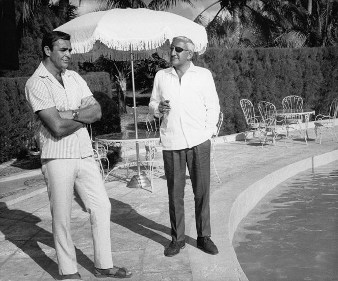 James Bond: Tűzgolyó - Filmfotók - Sean Connery, Adolfo Celi