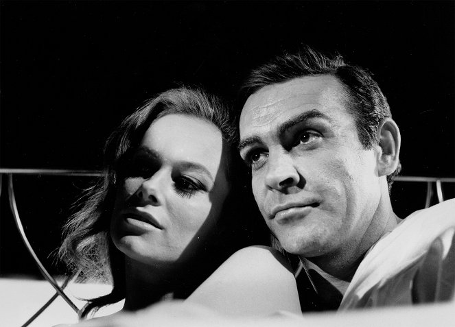 James Bond - Feuerball - Filmfotos - Luciana Paluzzi, Sean Connery