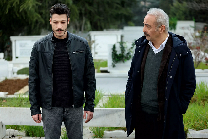 İnci Taneleri - Episode 9 - Photos - Kubilay Aka, Yilmaz Erdogan