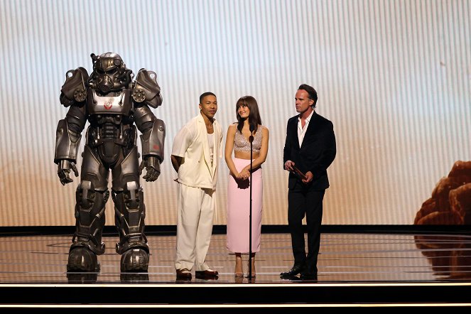 Fallout - Z akcí - The Game Awards 2023 at the Peacock Theater on December 7, 2023 in Los Angeles, California - Aaron Moten, Ella Purnell, Walton Goggins