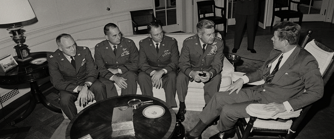 Fordulópont: A bomba és a hidegháború - A fal - Filmfotók - John F. Kennedy