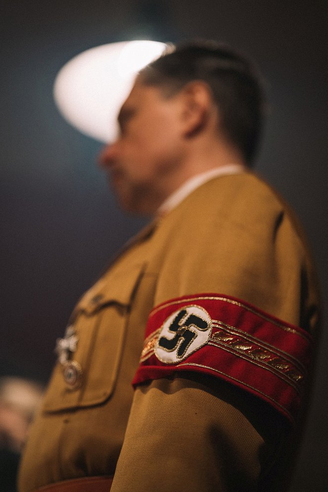 Narodziny nazizmu - Who Will Betray Him? - Z filmu