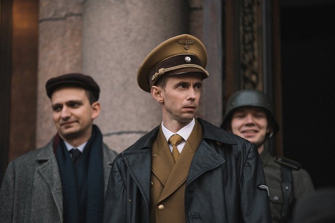 Rise of the Nazis - Hitler's Birthday - Film