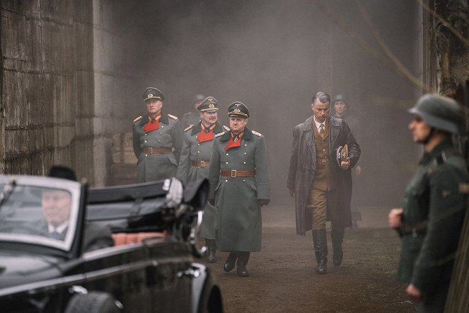 Vzestup nacistů - The Downfall - Hitler's Birthday - Z filmu