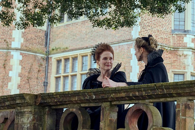 Mary & George - The Queen Is Dead - Photos - Julianne Moore