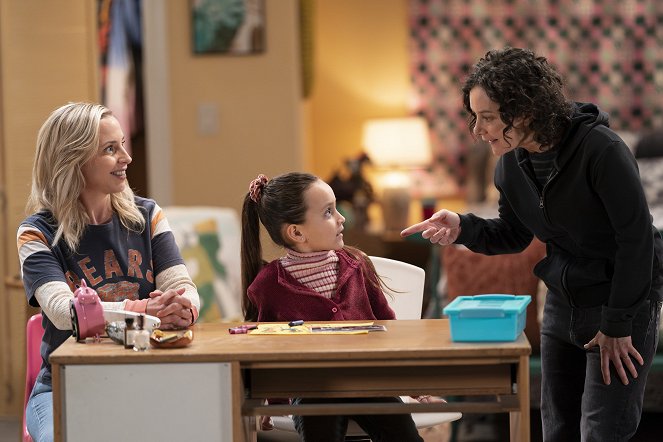 The Conners - Season 6 - Smash and Grab and Happy Death Day - Photos