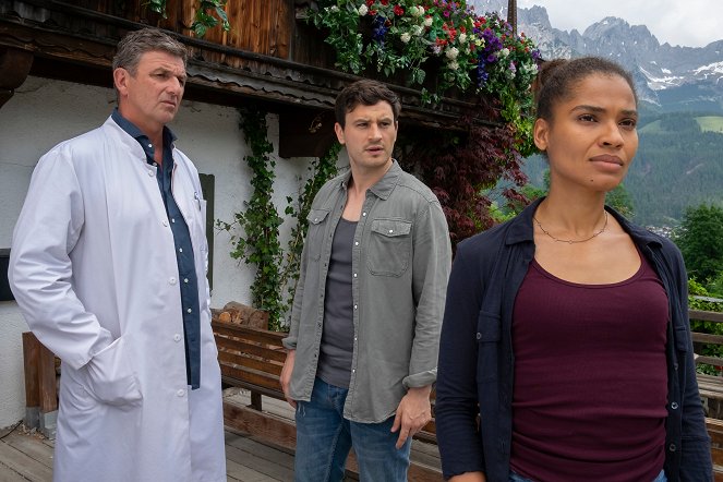 Doktor z alpejskiej wioski - Season 15 - Scheinwelten – Teil 1 - Z filmu