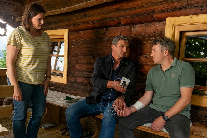 Doktor z alpejskiej wioski - Season 15 - Hochspannung – Teil 1 - Z filmu