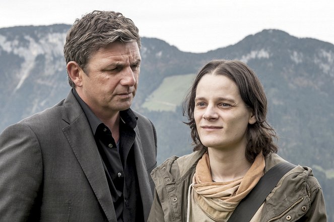 Der Bergdoktor - Season 8 - Abschiede – Teil 1 - Kuvat elokuvasta