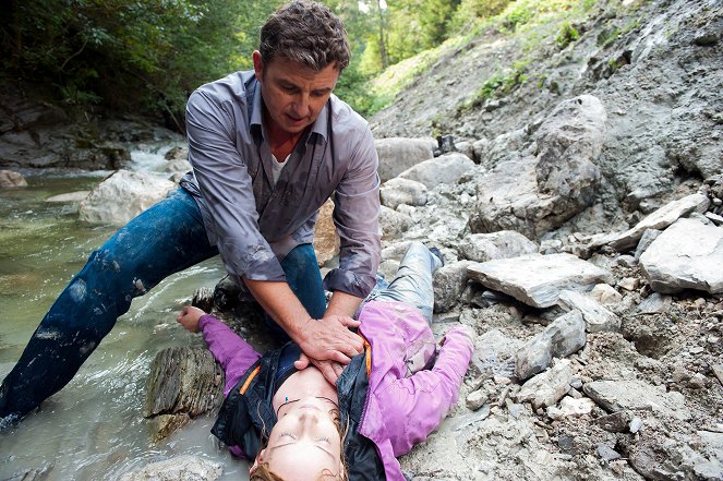 Doktor z alpejskiej wioski - Season 6 - Verantwortung – Teil 1 - Z filmu