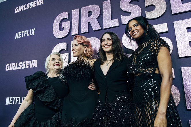 Girls5Eva - Season 3 - Rendezvények - Netflix's GIRLS5EVA SEASON 3 Premiere at Paris Theater on March 7 2024 in New York City - Busy Philipps
