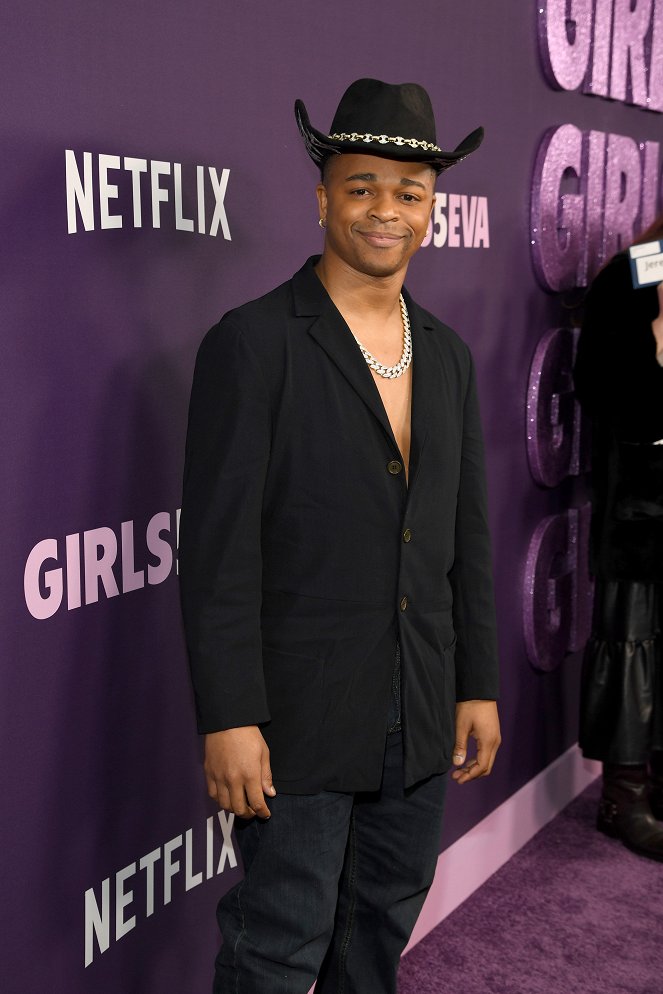 Girls5Eva - Season 3 - Events - Netflix's GIRLS5EVA SEASON 3 Premiere at Paris Theater on March 7 2024 in New York City