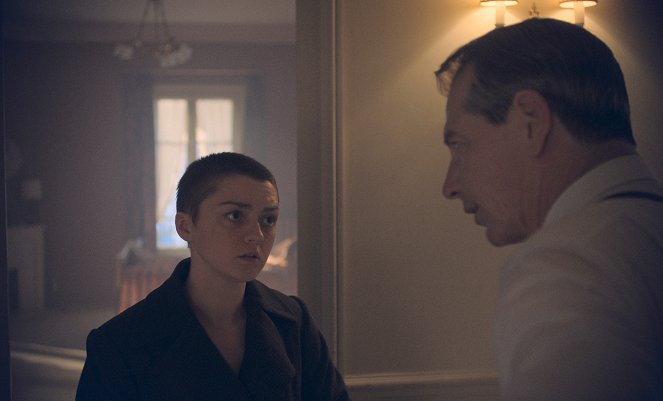 The New Look - It All Came True - Photos - Maisie Williams, Ben Mendelsohn