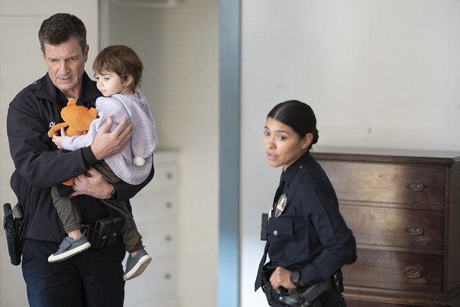 The Rookie - The Vow - Photos - Nathan Fillion, Lisseth Chavez