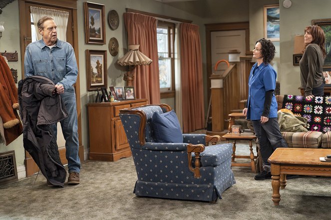The Conners - Season 6 - Toilet Hacks and the Management Track - Photos