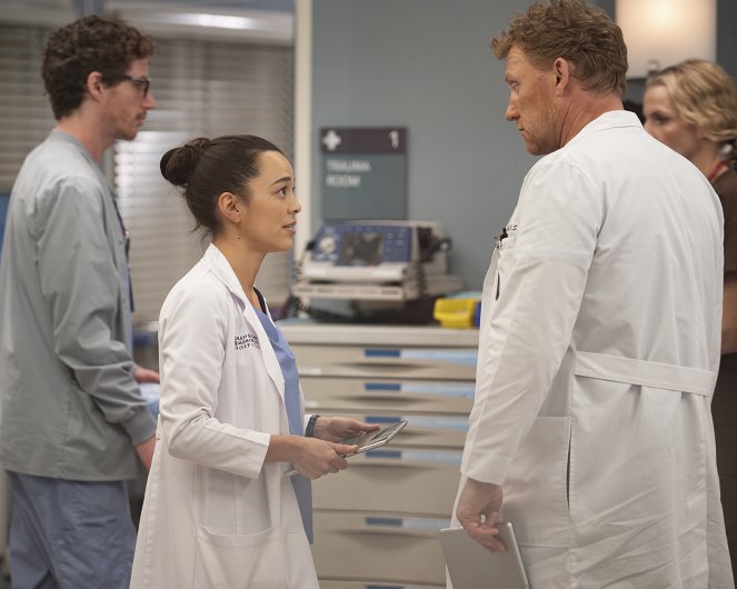Grey's Anatomy - Baby Can I Hold You - Photos - Midori Francis, Kevin McKidd