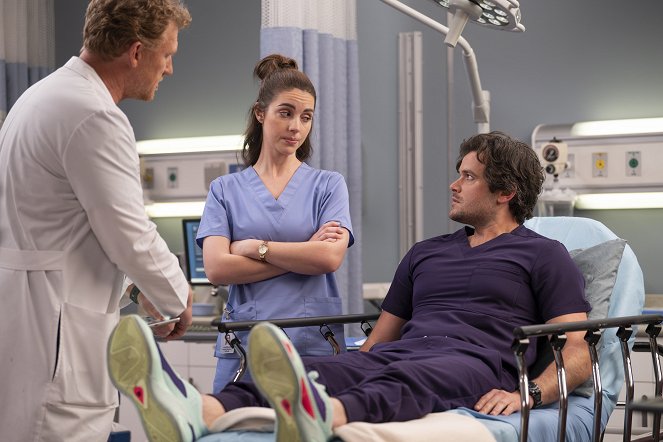 Grey's Anatomy - Season 20 - Baby Can I Hold You - Photos - Kevin McKidd, Adelaide Kane