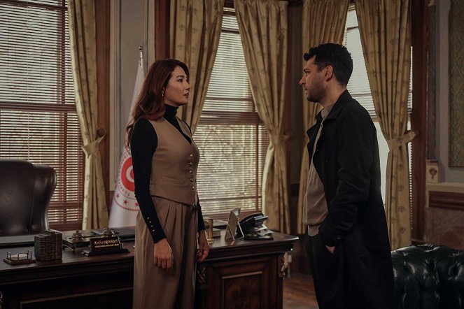 Teşkilat - Episode 23 - Do filme - Aybüke Pusat, Murat Yıldırım