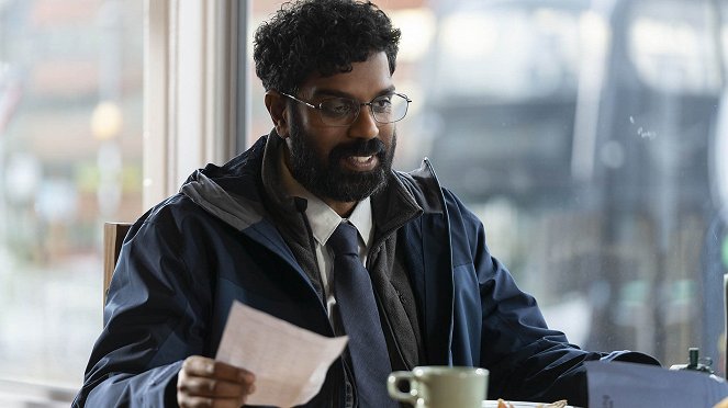 Avoidance - Episode 1 - Filmfotos - Romesh Ranganathan