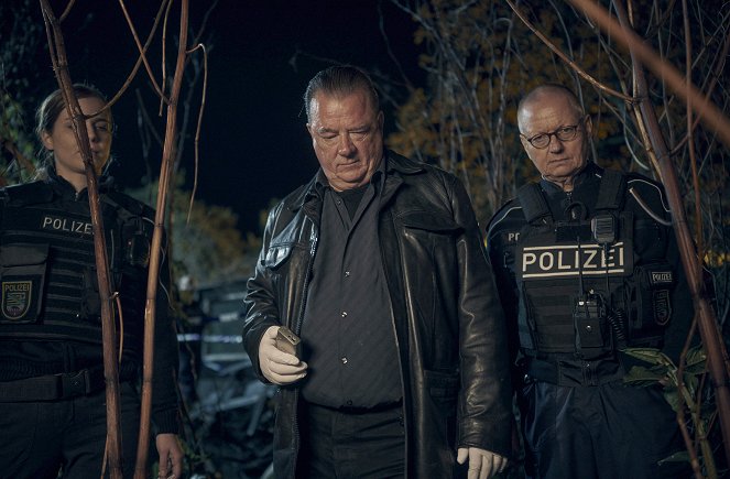 Polizeiruf 110 - Season 53 - Der Dicke liebt - Z filmu