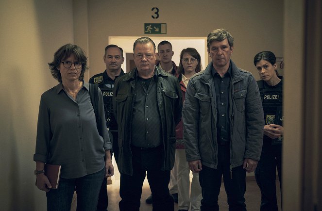 Polizeiruf 110 - Season 53 - Der Dicke liebt - Z filmu
