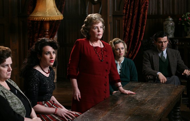 Agatha Christie: Slečna Marpleová - Season 5 - Plavý kôň - Z filmu - Susan Lynch, Pauline Collins, Sarah Alexander, Jonathan Cake