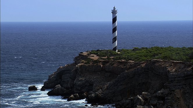 Aerial Profiles: The Balearic Islands - Van film